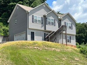 Building Photo - 48 Oliver Dr