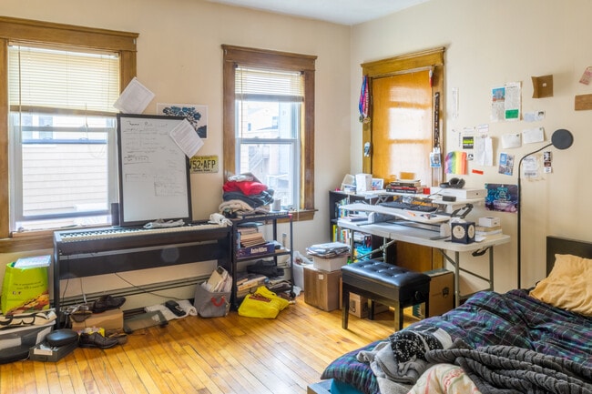 Foto del edificio - 72 Porter St