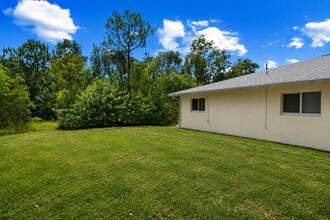 Building Photo - 221 Meadow Rd