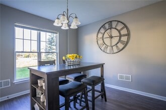 Building Photo - 769 Royal Sunset Dr