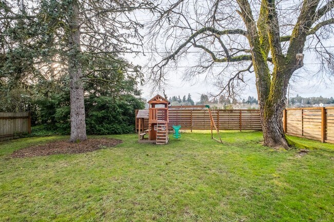 Foto del edificio - Charming 3-Bed 2 Bath Home with Spectacula...