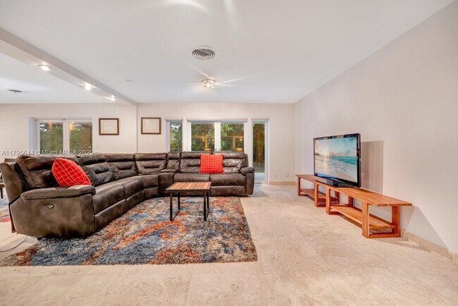 Foto del edificio - 5305 SW 62nd Ave