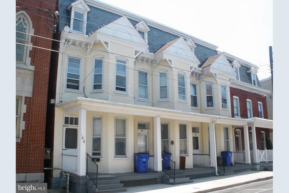 Primary Photo - 106 S Mulberry St