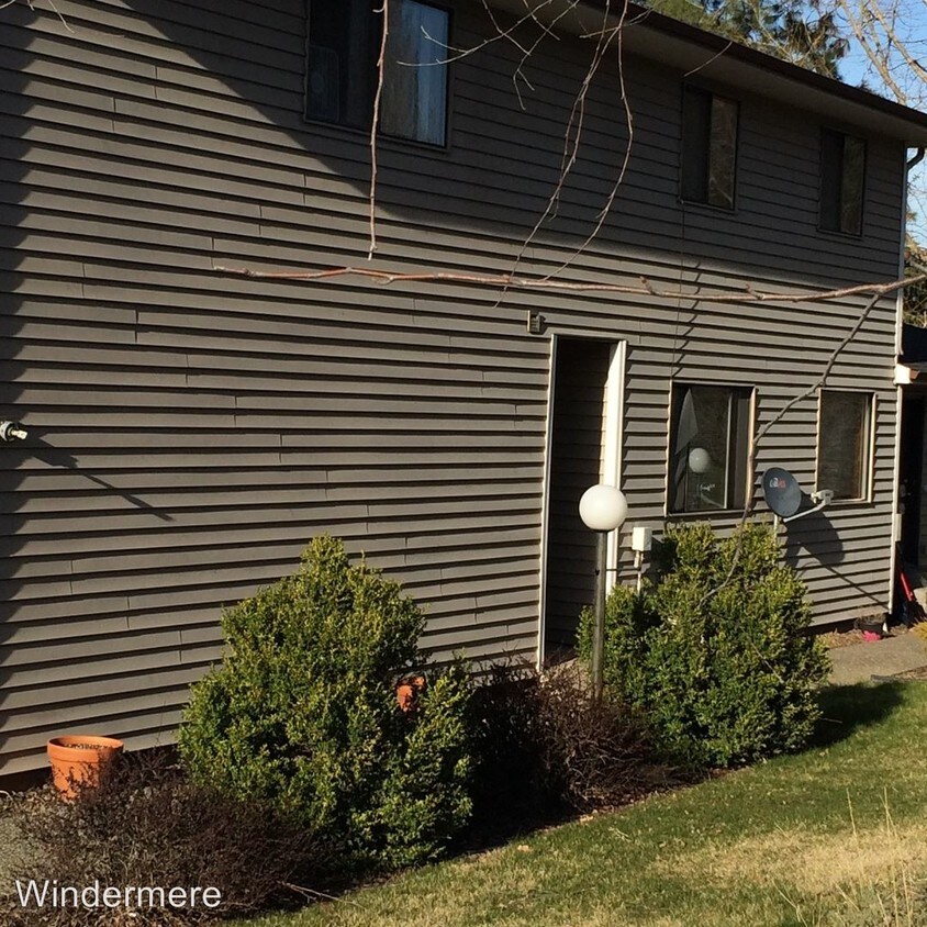 Foto del edificio - 325 SW Clarkson Ct
