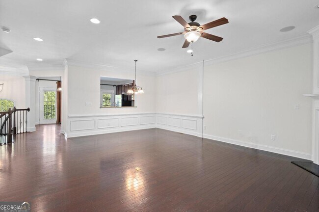 Foto del edificio - 318 Ardmore Ct NW