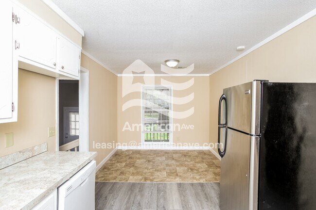Foto del edificio - 517 Riverside Ln