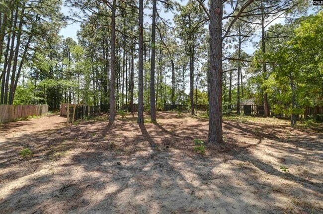 Building Photo - 220 N Donar Dr