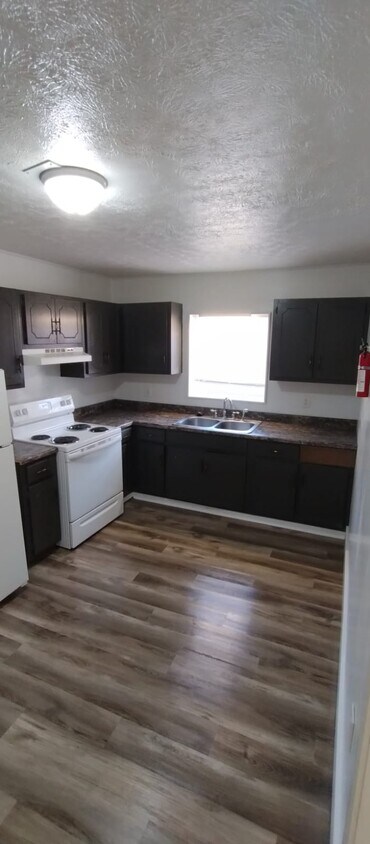 Foto principal - 707 Old Roane St