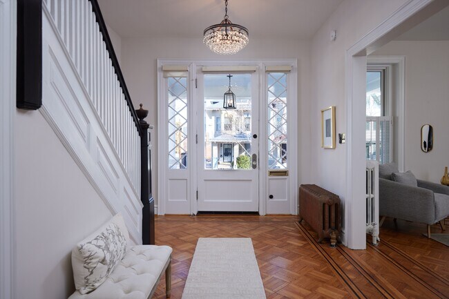 Foto del edificio - 1364 Oak St NW