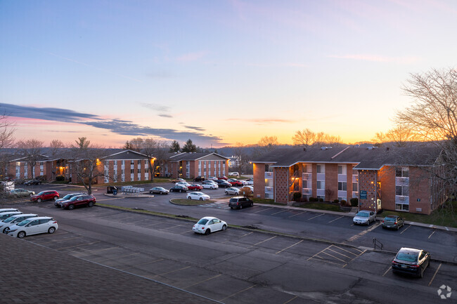 Building Photo - Campus Heights Student