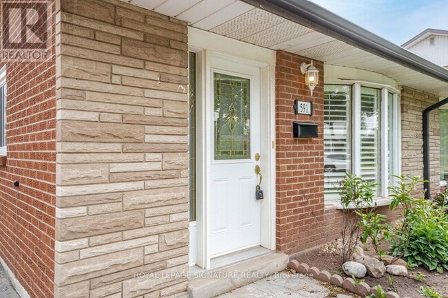 Building Photo - 591 Turner Dr