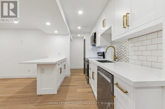 Building Photo - 53 Gracey Blvd