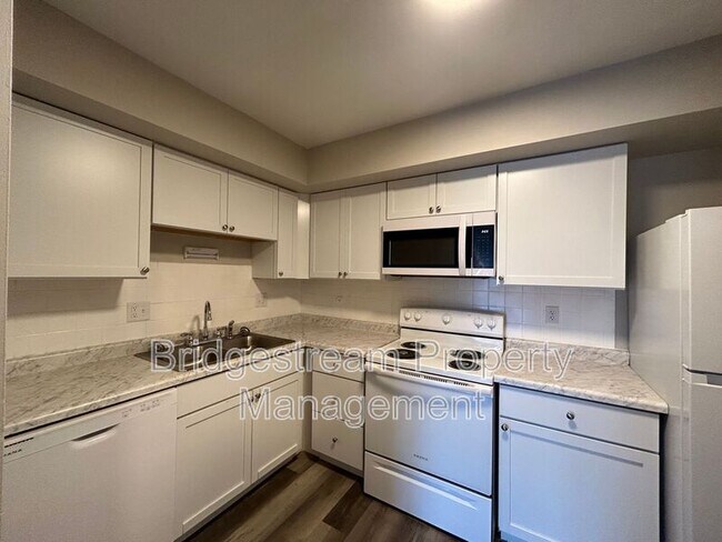 Foto del edificio - 441 N Broadway St