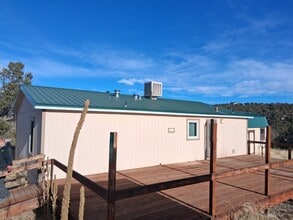 Building Photo - 1901 Meadowdale Ln