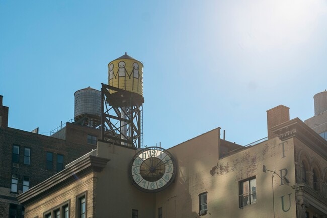 Building Photo - 151 E 20th St