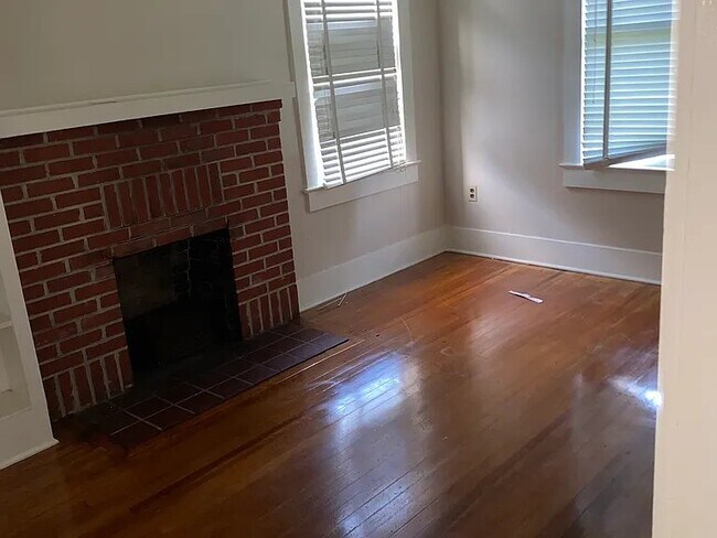 Foto del edificio - 4187 Hyacinth Ave