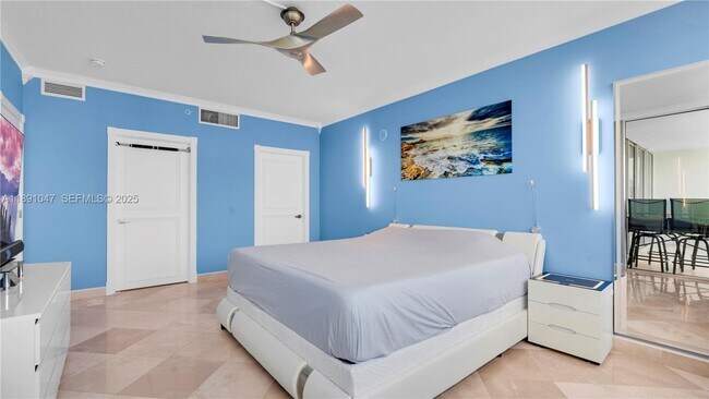 Foto del edificio - 7929 West Dr