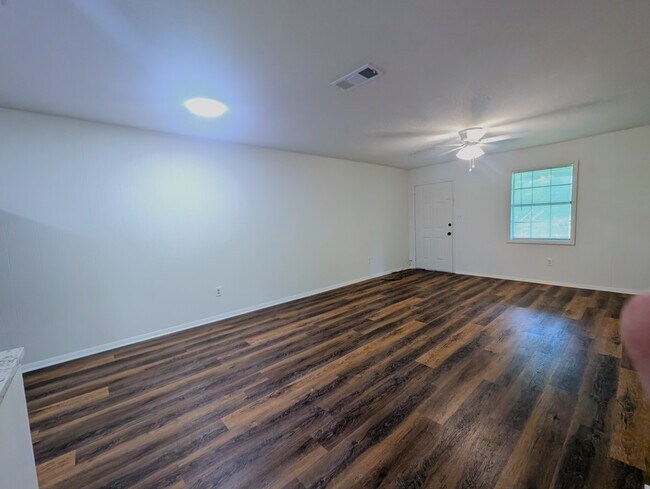 Building Photo - 838 Richburg Rd