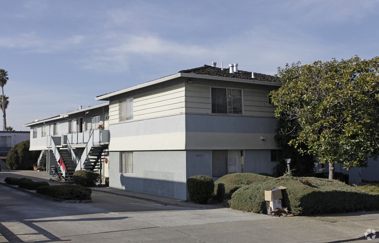 Primary Photo - 21857-21889 Thelma St