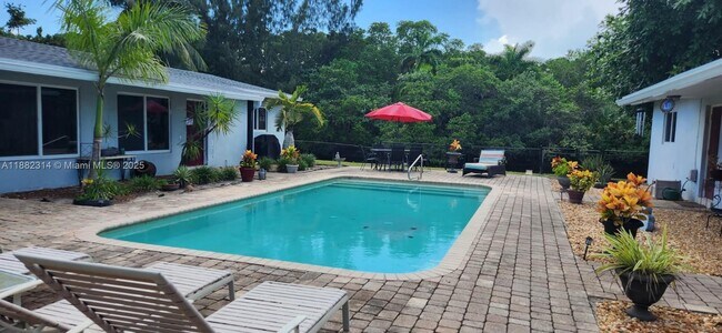 Foto del edificio - 2433 NW 9th Terrace