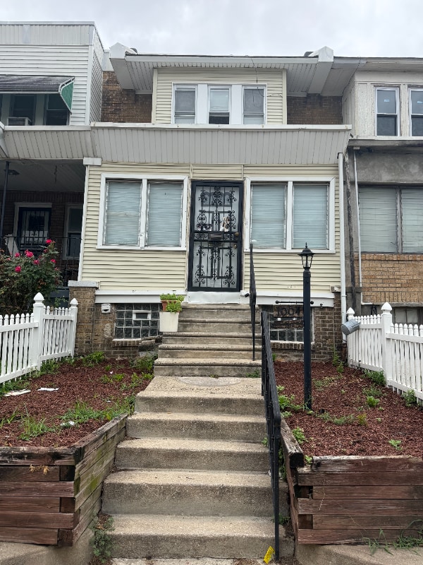 Building Photo - 1004 N 46th St