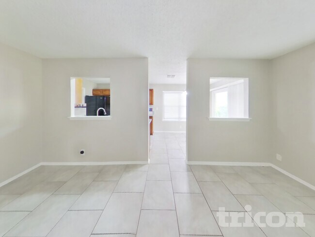 Foto del edificio - 5015 Walt Schirra St