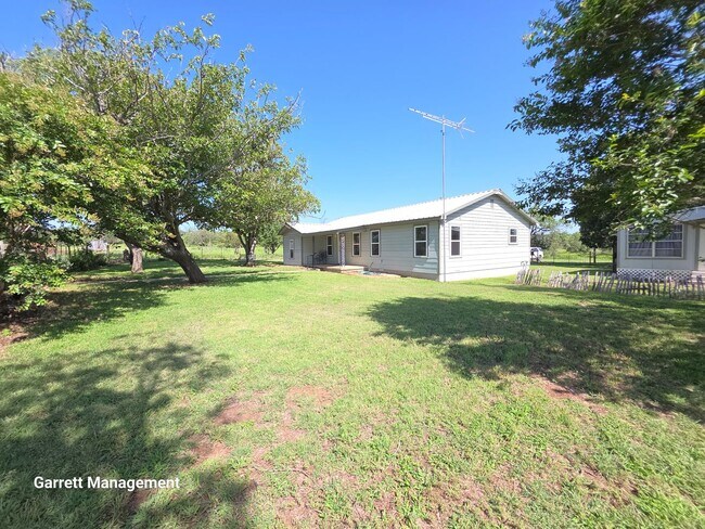 Foto del edificio - 3/2 Remodeled Home in Cherokee TX