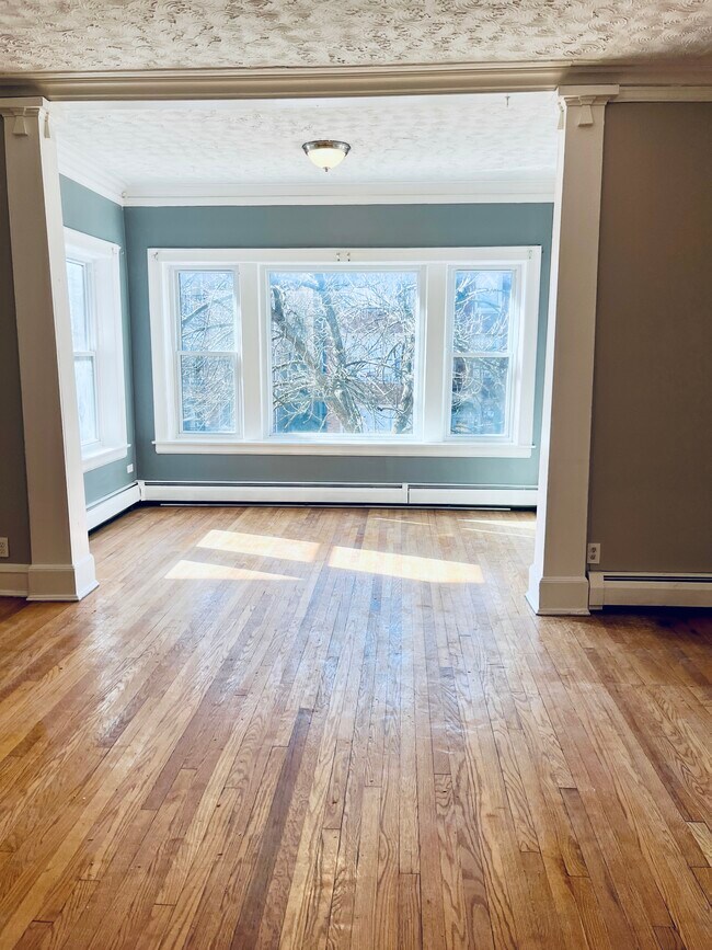 Foto del edificio - 6829 S Cornell Ave