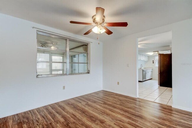 Foto del edificio - 3735 Mynabird Dr