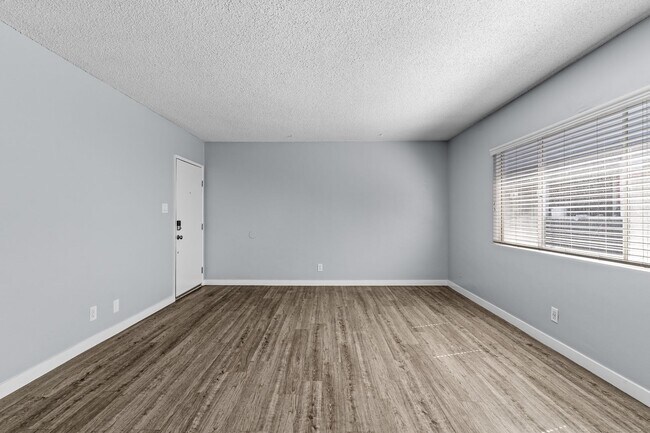 Foto del edificio - 539 E 11th St