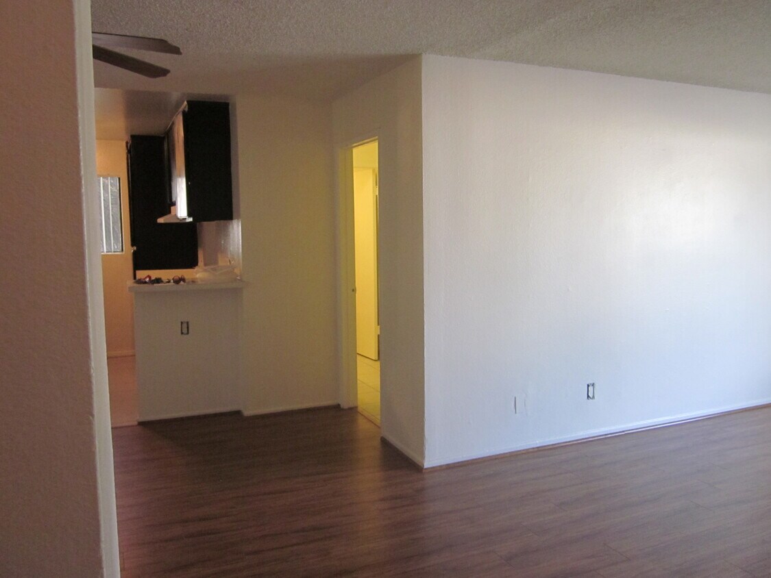 Primary Photo - 20949 Lassen St