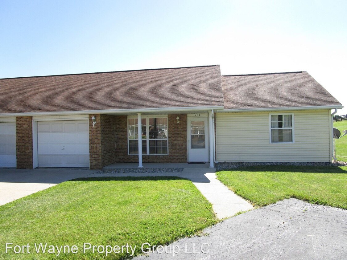 Primary Photo - 2 br, 1 bath House - 901 W Main Street