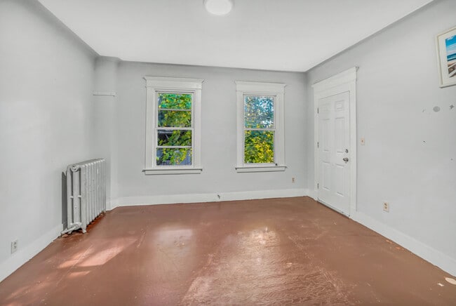 Building Photo - 4 Templeton St