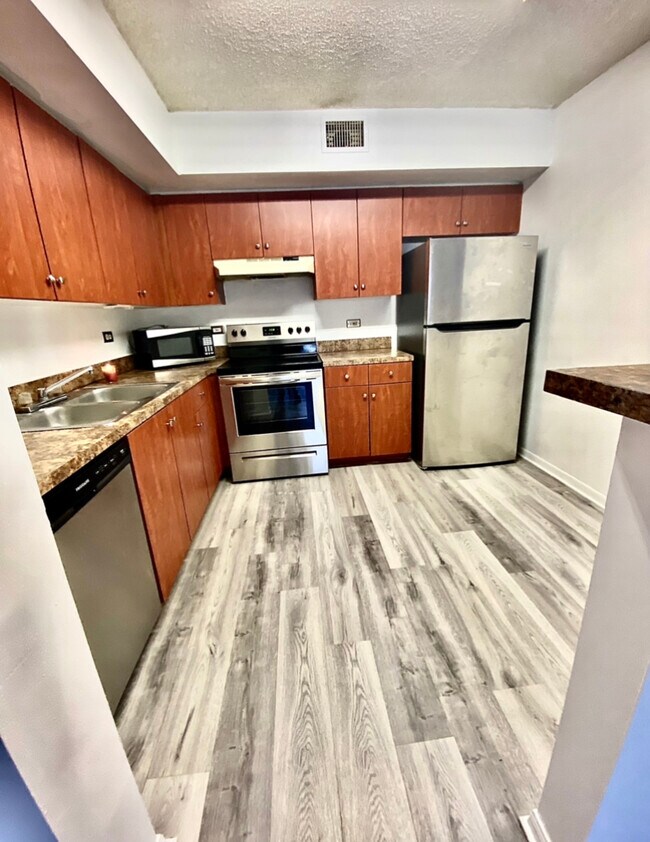 Kitchen - 3650 N 56th Ave