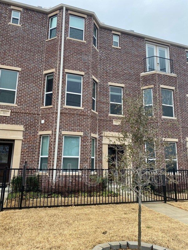 Foto del edificio - 313 N Mill St