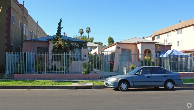 Building Photo - 1203 S. Bronson - "Bronson Bungalows"