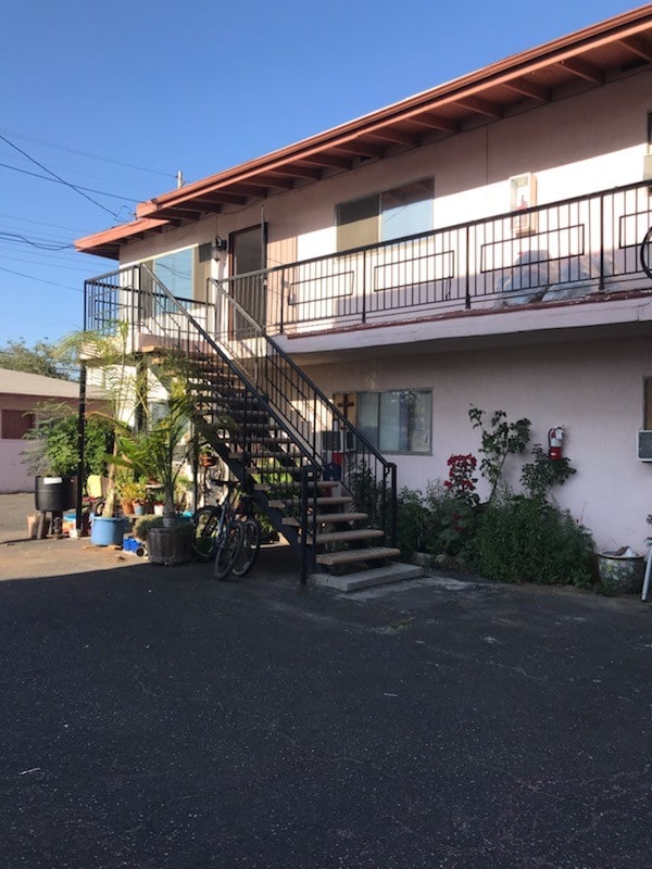 Primary Photo - 9302 Rush St