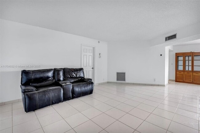 Building Photo - 3990 NW 42nd Ave