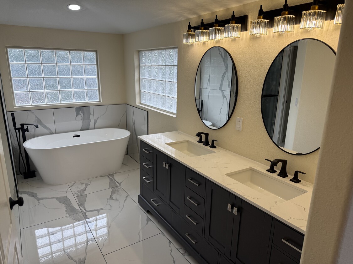 Master Bath - 2675 S University Blvd (Denver, CO)