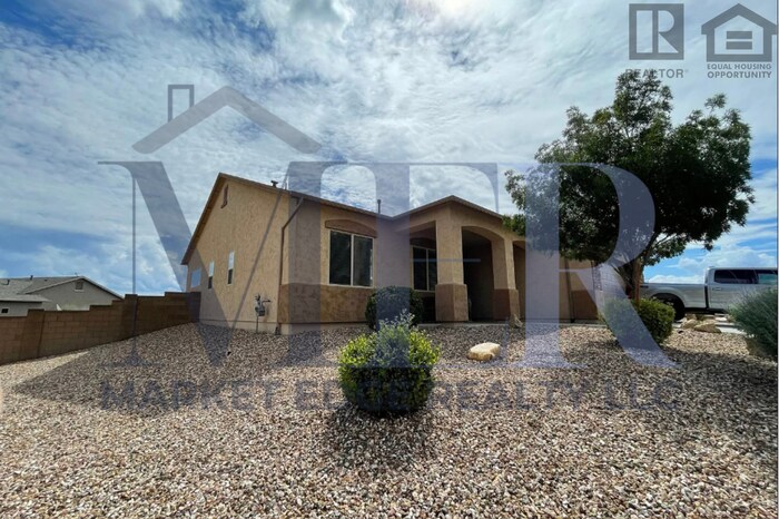 Foto principal - 3Bed/2Bath Home in Prescott Valley! $399 MOVE-IN SPECIAL! Move-In Ready on 1/15/2026!