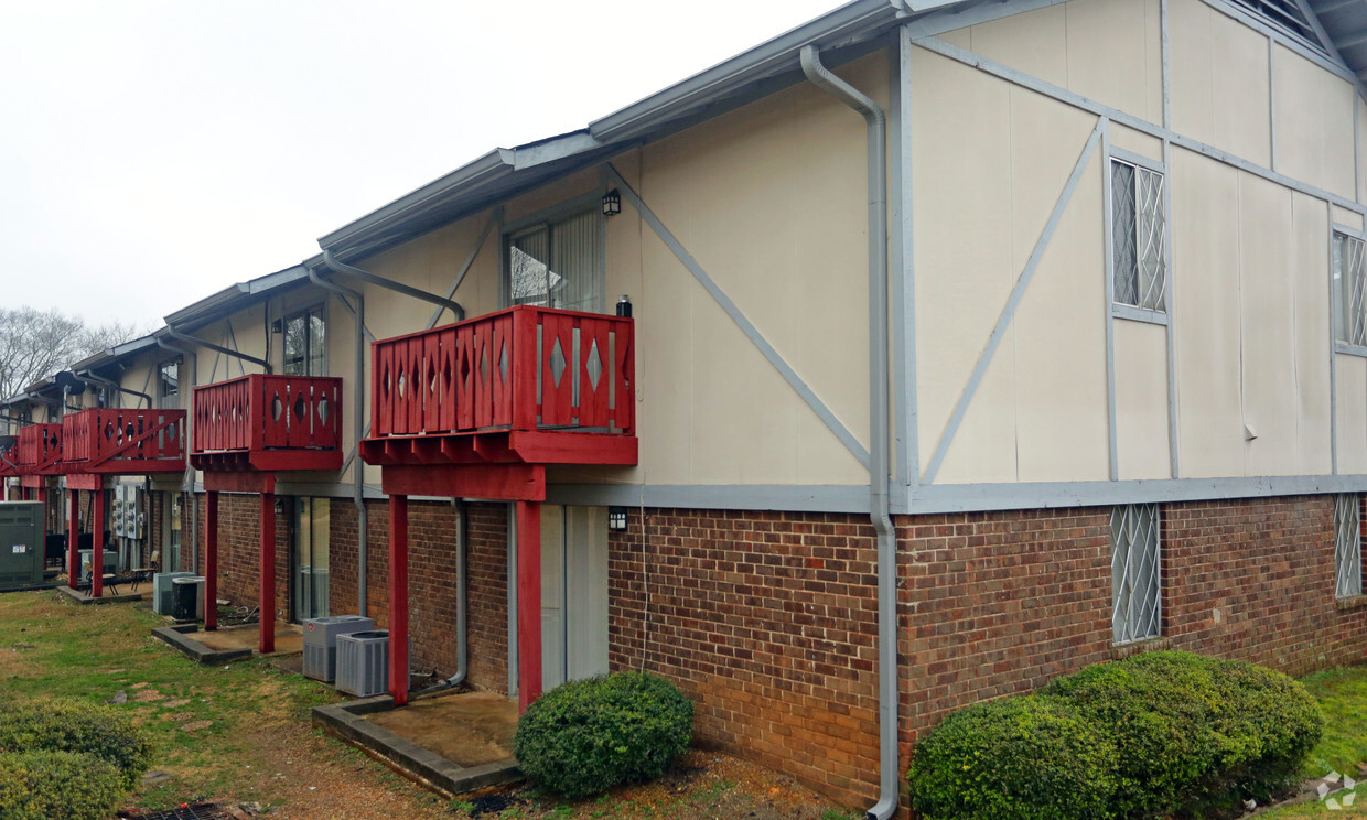 Building Photo - Stratford Square Apartments