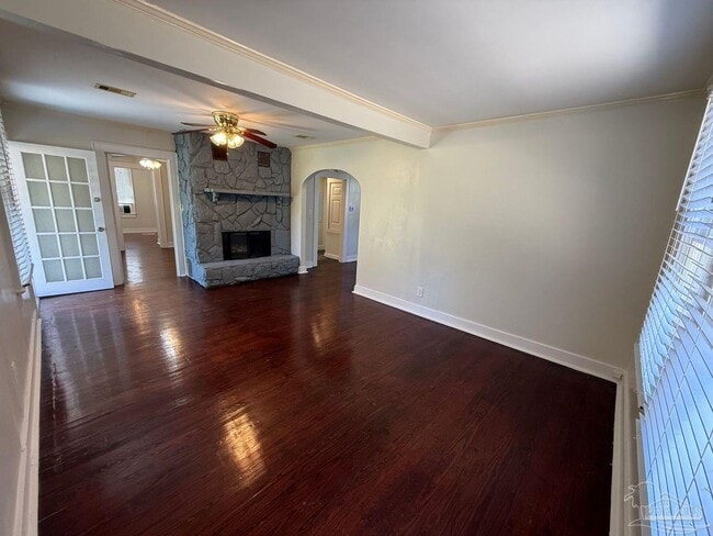 Building Photo - 1120 Barcia Dr