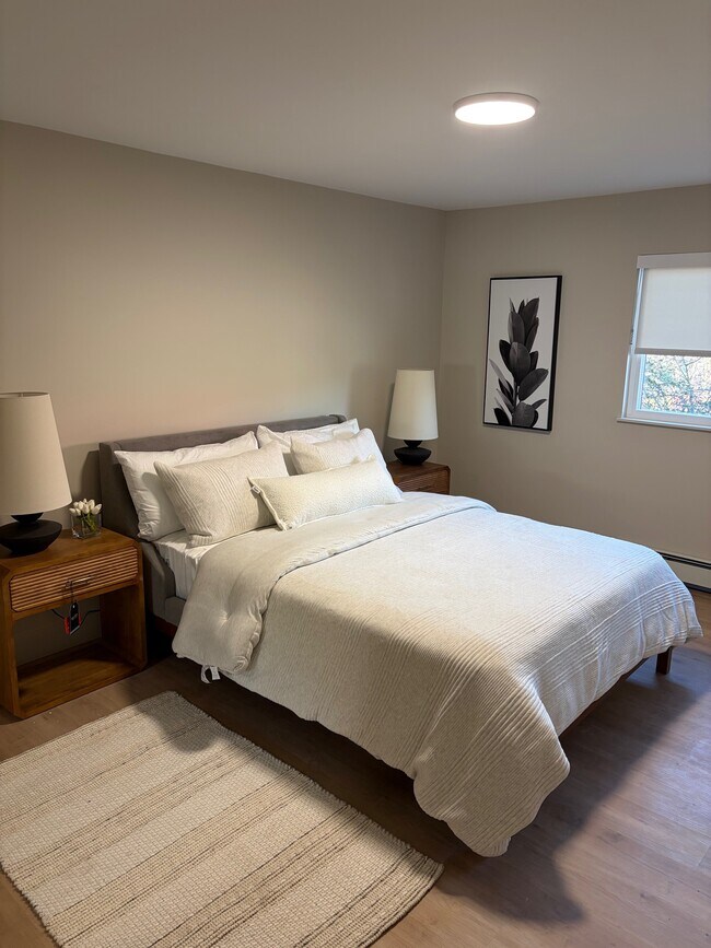 Photo du bâtiment - 8725 Oak St