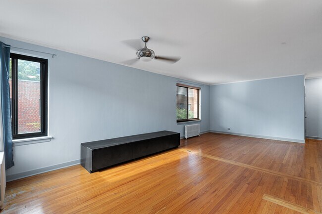 Building Photo - 1208 W Chase-3D