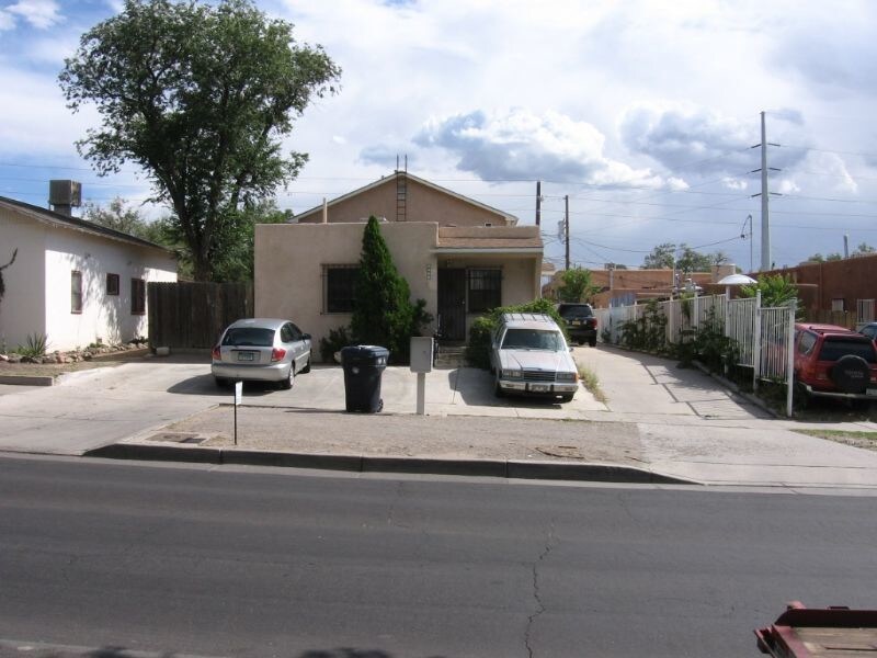 Primary Photo - 1704 Lead Ave SE