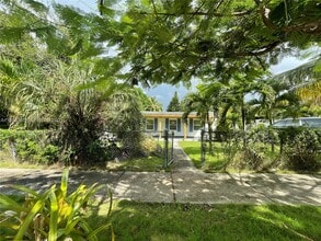 Building Photo - 5921 SW 62nd St