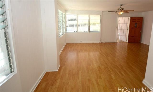 Foto del edificio - 2456 Coyne St