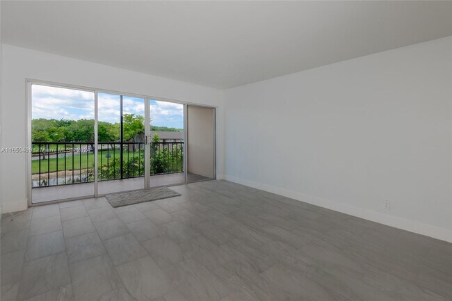 Foto del edificio - 3905 N Nob Hill Rd