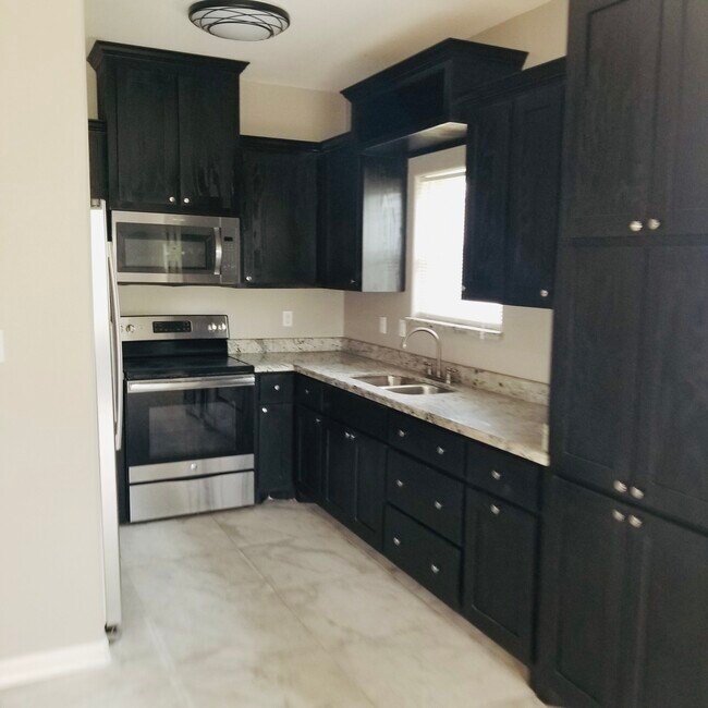 Building Photo - 1513 River Bend Dr