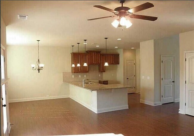 Foto del edificio - 3265 Carrick Rd